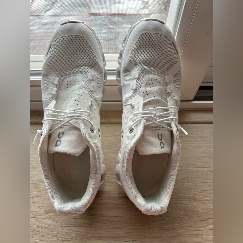 On Running White Athletic Shoes - Picture 2 of 4